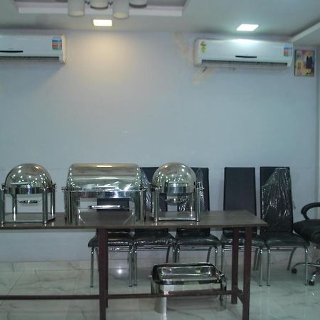 Hotel Heera International Kolkata Exterior photo